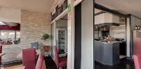 Atmosphère du Restaurant de hamburgers L'Atelier B à Saint-Laurent-du-Var - n°2