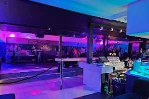 Café & Night bar Level image