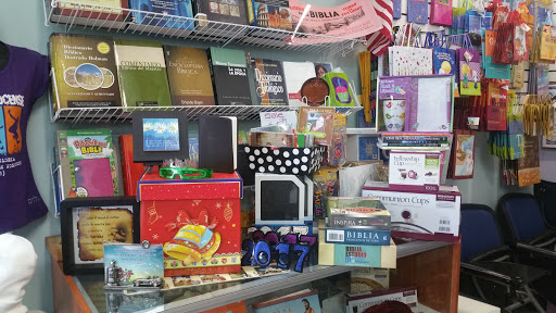 Christian Book Store «Los Cielos Abiertos Christian Bookstore (Libreria Cristiana)», reviews and photos, 6610 Stirling Rd, Hollywood, FL 33024, USA