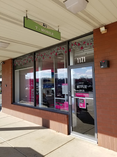 Cell Phone Store «T-Mobile», reviews and photos, 1171 Berkshire Blvd, Wyomissing, PA 19610, USA
