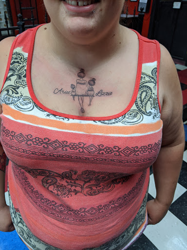 Tattoo Shop «Artistry In Motion», reviews and photos, 230 E Walnut St, North Vernon, IN 47265, USA