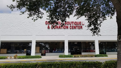 Thrift Store «Goodwill Palm Beach Gardens Boutique/Vintage Shoppe & Donation Center», reviews and photos