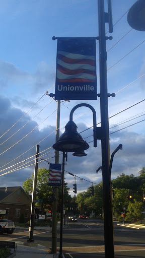 Liquor Store «Liquor Square», reviews and photos, 75 S Main St, Unionville, CT 06085, USA