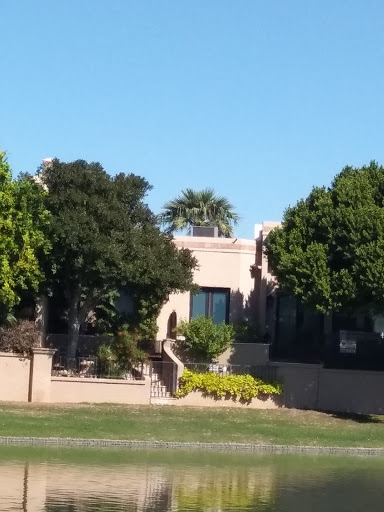 Shopping Mall «Mercado Del Lago Mall», reviews and photos, 8320 N Hayden Rd, Scottsdale, AZ 85258, USA