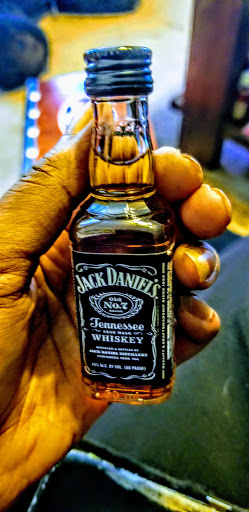 Liquor Store «Fort Worth Discount Liquor», reviews and photos, 1120 N Beach St, Fort Worth, TX 76111, USA