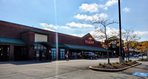 Grocery Store «Giant Food Stores», reviews and photos, 310 S Henderson Rd, King of Prussia, PA 19406, USA
