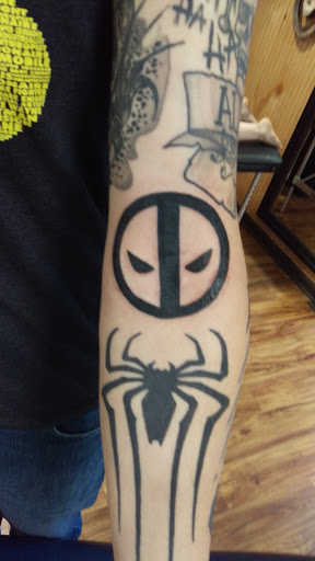 Tattoo and Piercing Shop «Bleed Blue Tattoo & Piercing», reviews and photos, 527 S Upper St, Lexington, KY 40508, USA