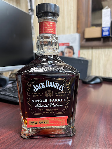 Liquor Store «Cardinal Wine & Spirits», reviews and photos, 980 IL-21, Gurnee, IL 60031, USA