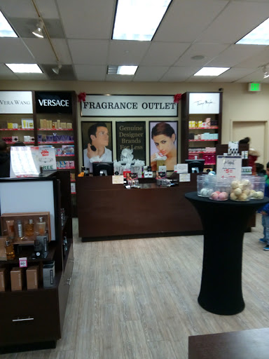 Outlet Store «Express Factory Outlet», reviews and photos, 5050 Factory Shops Blvd, Castle Rock, CO 80108, USA