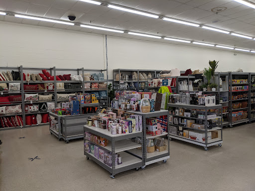 Home Goods Store «Tuesday Morning», reviews and photos, 3114 Ross Clark Cir, Dothan, AL 36303, USA