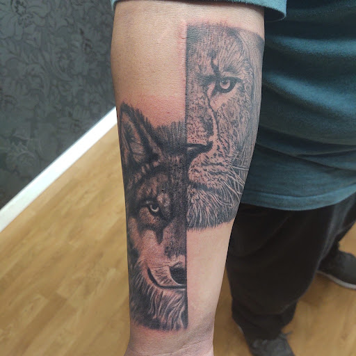 Explore cute henna tattoo ideas, creative tattoo ideas in South Sioux City, available at Hometown Hustle Tattoo