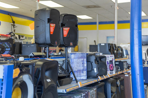 Pawn Shop «La Familia Pawn and Jewelry», reviews and photos, 1707 E Hinson Ave, Haines City, FL 33844, USA