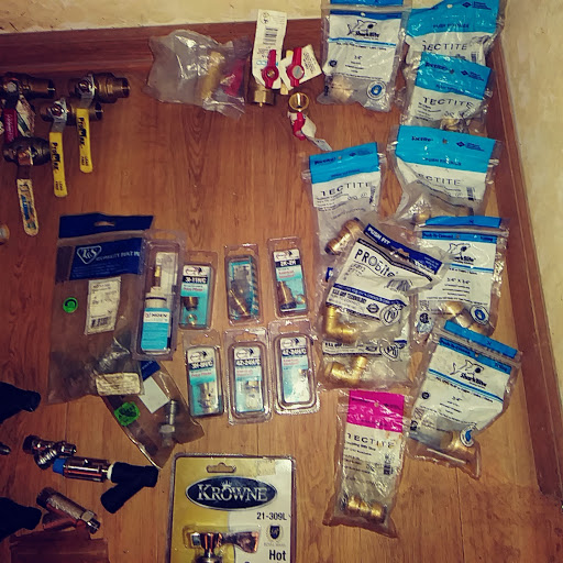 Thrift Store «Slim Pickens Second Hand Shop», reviews and photos, 2510 Triplett Blvd, Akron, OH 44312, USA