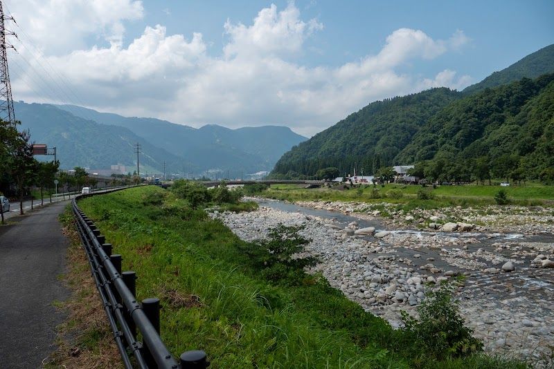 穴沢河川公園