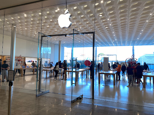 Computer Store «Apple Biltmore», reviews and photos, 2502 E Camelback Rd, Phoenix, AZ 85016, USA