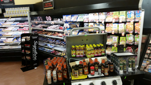 Shopping Mall «Rose Hill Shopping Center», reviews and photos, 600 Columbus Ave, Thornwood, NY 10594, USA