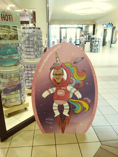 Shopping Mall «Heritage Mall», reviews and photos, 1895 14th Ave SE, Albany, OR 97322, USA