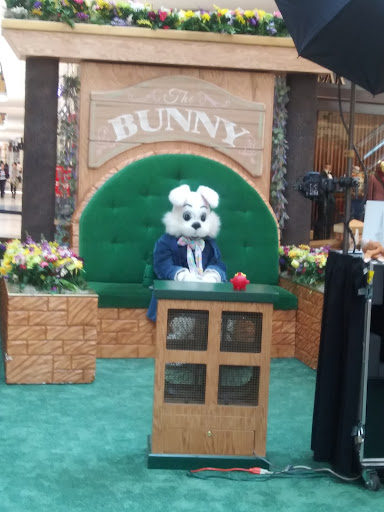 Shopping Mall «West County Center», reviews and photos, 80 W County Center Dr, Des Peres, MO 63131, USA