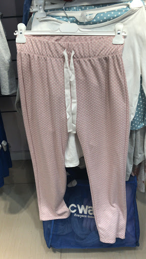 Stores to buy women's winter pajamas Cairo