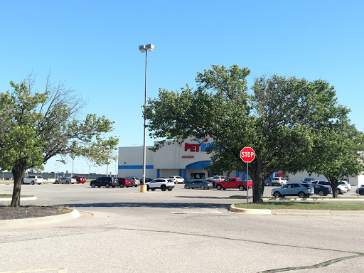 Pet Supply Store «PetSmart», reviews and photos, 533 S Tracy St, Wichita, KS 67209, USA