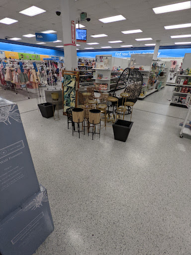 Clothing Store «Ross Dress for Less», reviews and photos, 352 S College Rd, Wilmington, NC 28403, USA