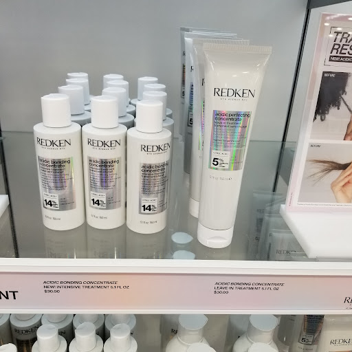 Cosmetics Store «Ulta Beauty», reviews and photos, 44540 Ford Rd, Canton, MI 48187, USA