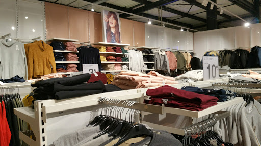 Stores to buy pajamas Lyon