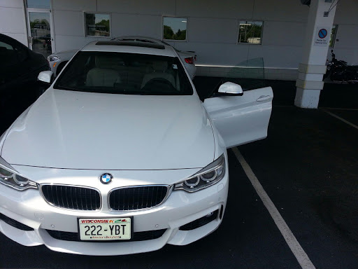 BMW Dealer «BMW of Milwaukee North», reviews and photos, 5990 N Green Bay Ave, Glendale, WI 53209, USA