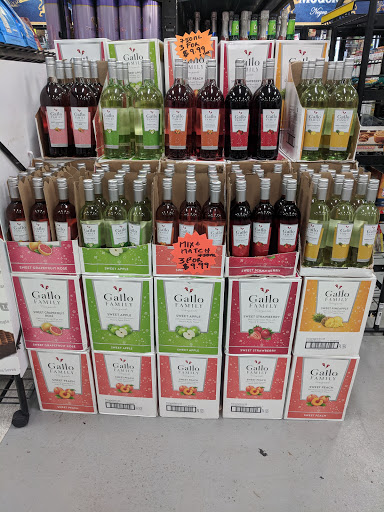 Liquor Store «Grand Liquors», reviews and photos, 1328 Grand Ave, Waukegan, IL 60085, USA