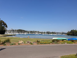 Photo de Sandy Bay Beach et le règlement