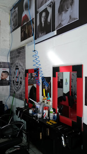Barber Shop, Cortes Modernos Y Clasicos - Barbería