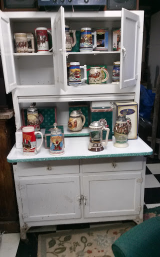 Flea Market «The Douglas Flea Market», reviews and photos, 436 NE Main St, Douglas, MA 01516, USA