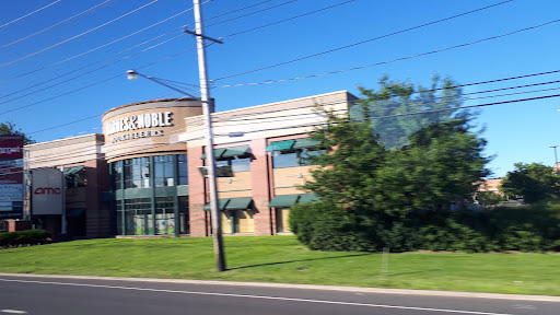 Clifton Commons Spirits and Wine, 132 Kingsland Rd, Clifton, NJ 07014, USA, 