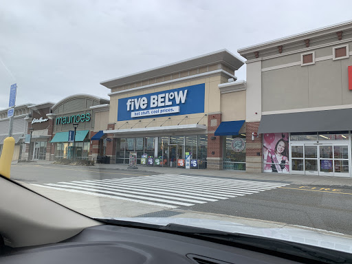 Variety Store «Five Below», reviews and photos, 30 Highland Common E, Hudson, MA 01749, USA
