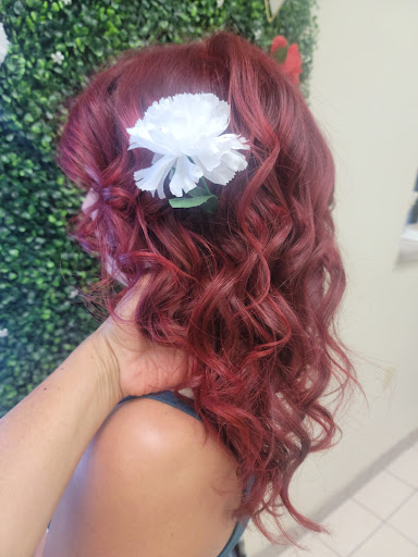 Hair Salon «Cuttin-Loose Hair Salon», reviews and photos, 523 N Krome Ave, Homestead, FL 33030, USA