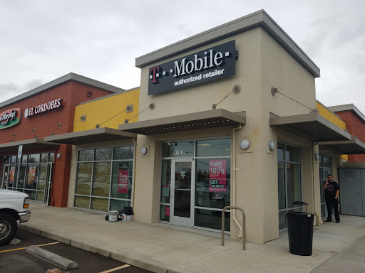 T-Mobile, 3318 Lancaster Dr NE, Salem, OR 97305, USA, 