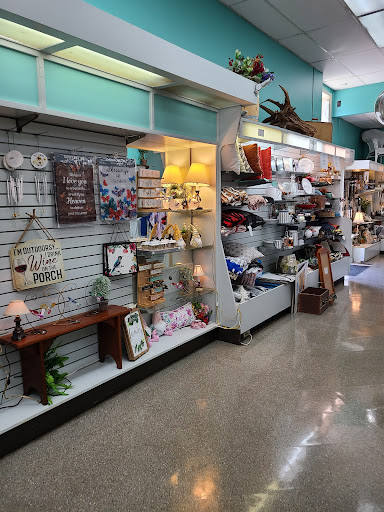 Gift Shop «Hurst Discount Drug And Soda Fountain», reviews and photos, 102 N 3rd St, Bardstown, KY 40004, USA