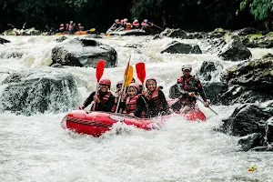 RAFTING CISADANE CR ONE GROUP image