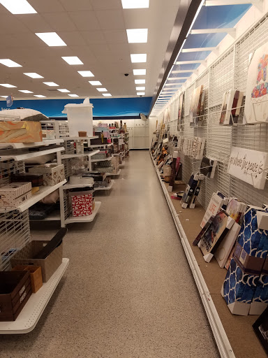 Clothing Store «Ross Dress for Less», reviews and photos, 2350 Lincoln Hwy E, Lancaster, PA 17602, USA