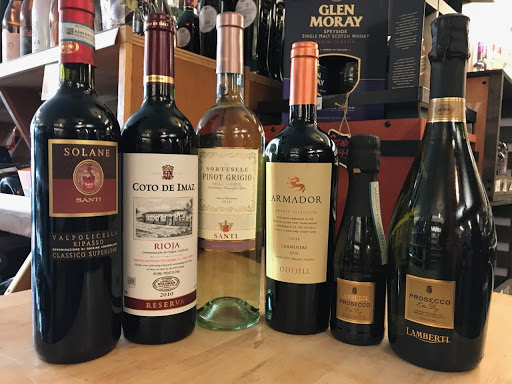 Wine Store «Niskayuna Wines & Liquors», reviews and photos, 2211 Nott St E, Niskayuna, NY 12309, USA