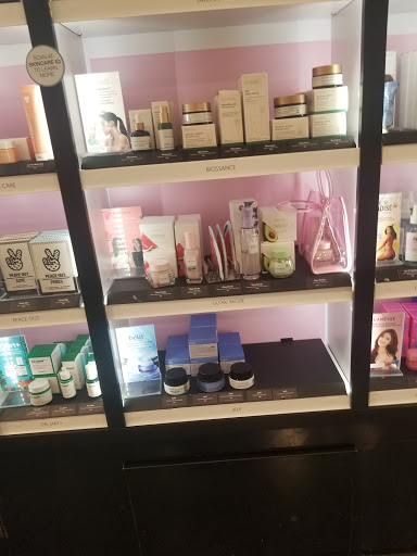 Cosmetics Store «SEPHORA», reviews and photos, 99 Rockingham Park Blvd, Salem, NH 03079, USA