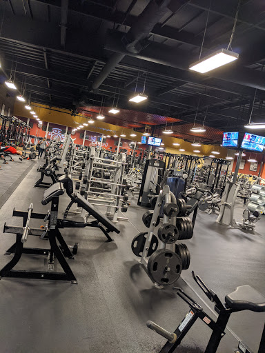 Golds Gym image