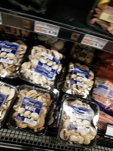 Grocery Store «Kroger», reviews and photos, 2058 25 Mile Rd, Shelby Charter Township, MI 48316, USA