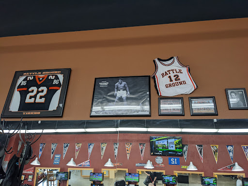 Barber Shop «The Barbers Battle Ground», reviews and photos, 909 W Main St, Battle Ground, WA 98604, USA