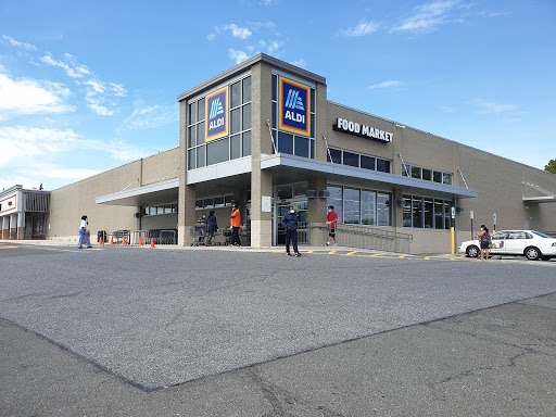 Supermarket «ALDI», reviews and photos, 6524 Landover Rd, Cheverly, MD 20785, USA