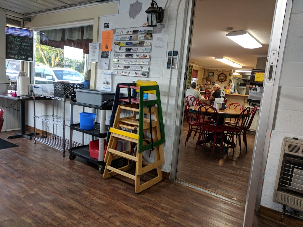 The Fishin Hole Restaurant 42211