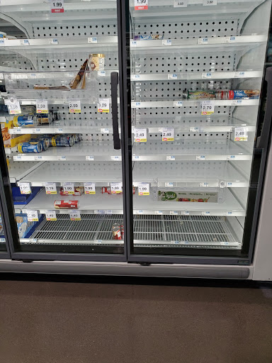 Grocery Store «Hy-Vee», reviews and photos, 9409 Zane Ave N, Brooklyn Park, MN 55443, USA