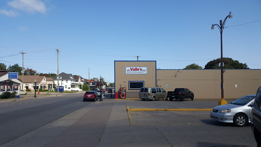 Valles Village Market, 1034 N 3rd St, Marquette, MI 49855, USA, 