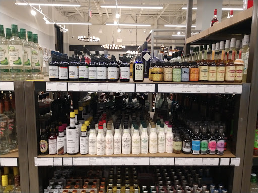 Liquor Store «The Savory Grape Wine Shop», reviews and photos, 1000 Division St #120, East Greenwich, RI 02818, USA