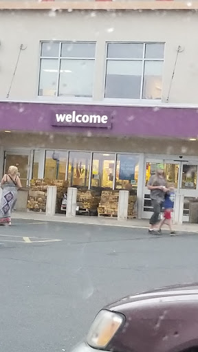 Grocery Store «Stop & Shop», reviews and photos, 930 N Colony Rd, Wallingford, CT 06492, USA